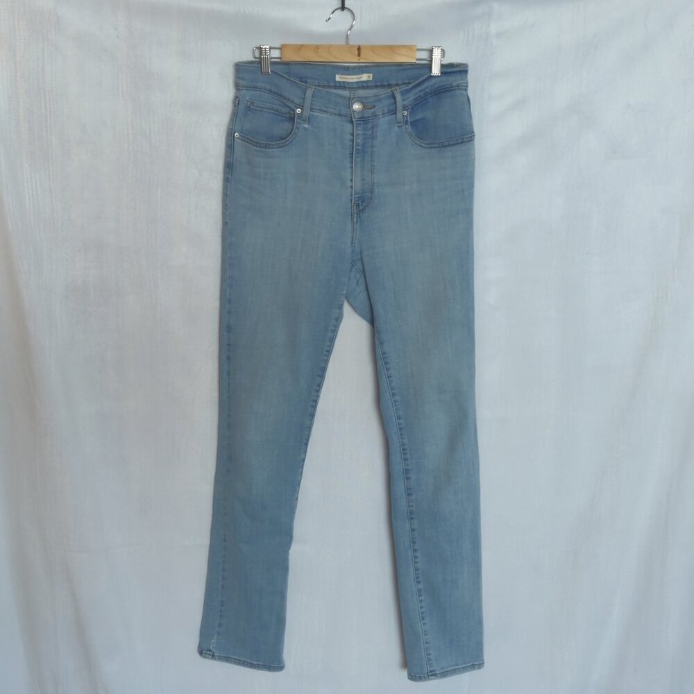 Levi's 724 High Rise Straight Jeans Size 31 - Medium Indigo - Picture 3 of 9